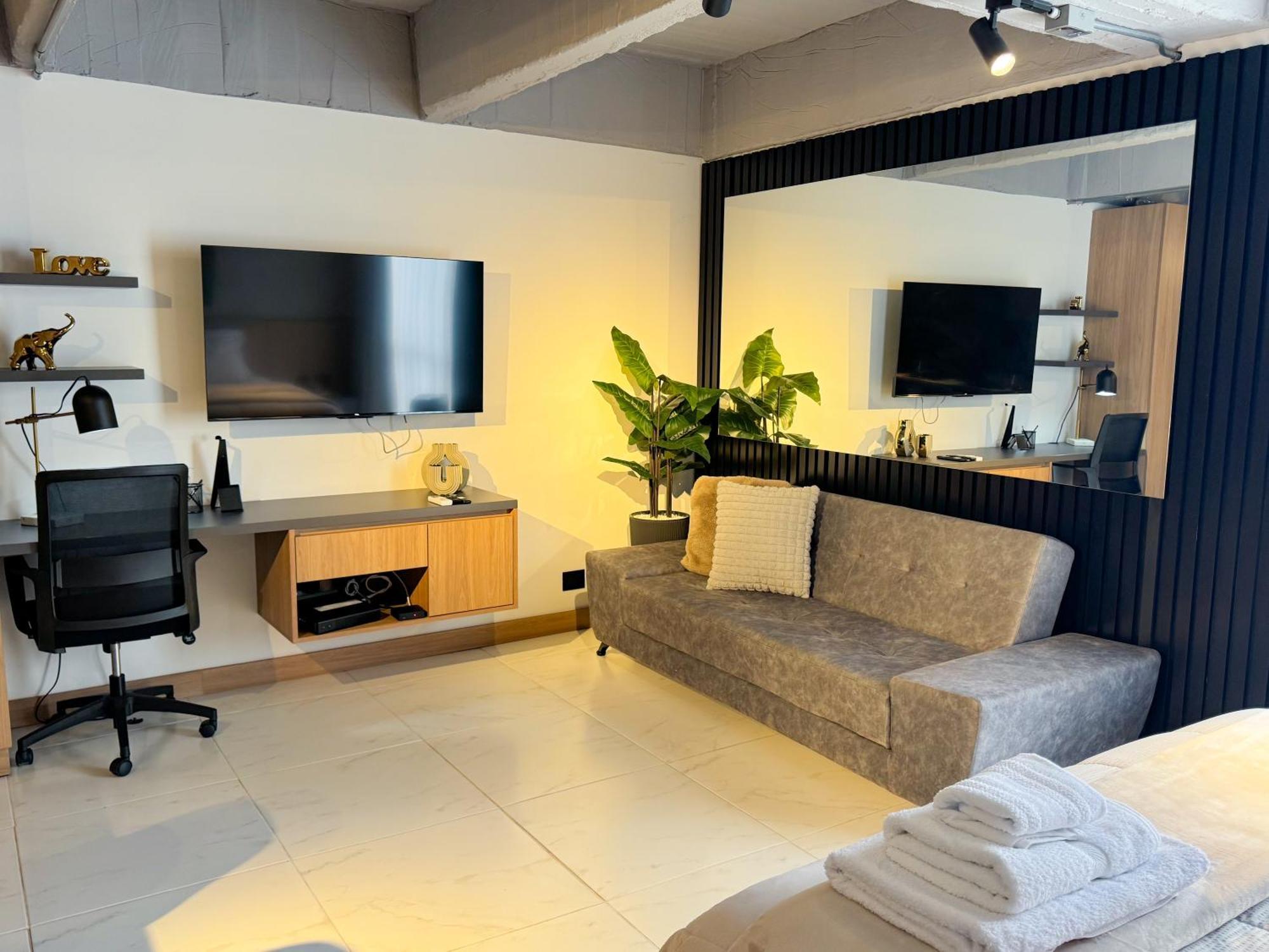 Aparta-estudio Luxury Poblado Apartment *